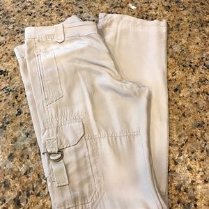 Banana Republic silk cargo pants, size 4, lt beige